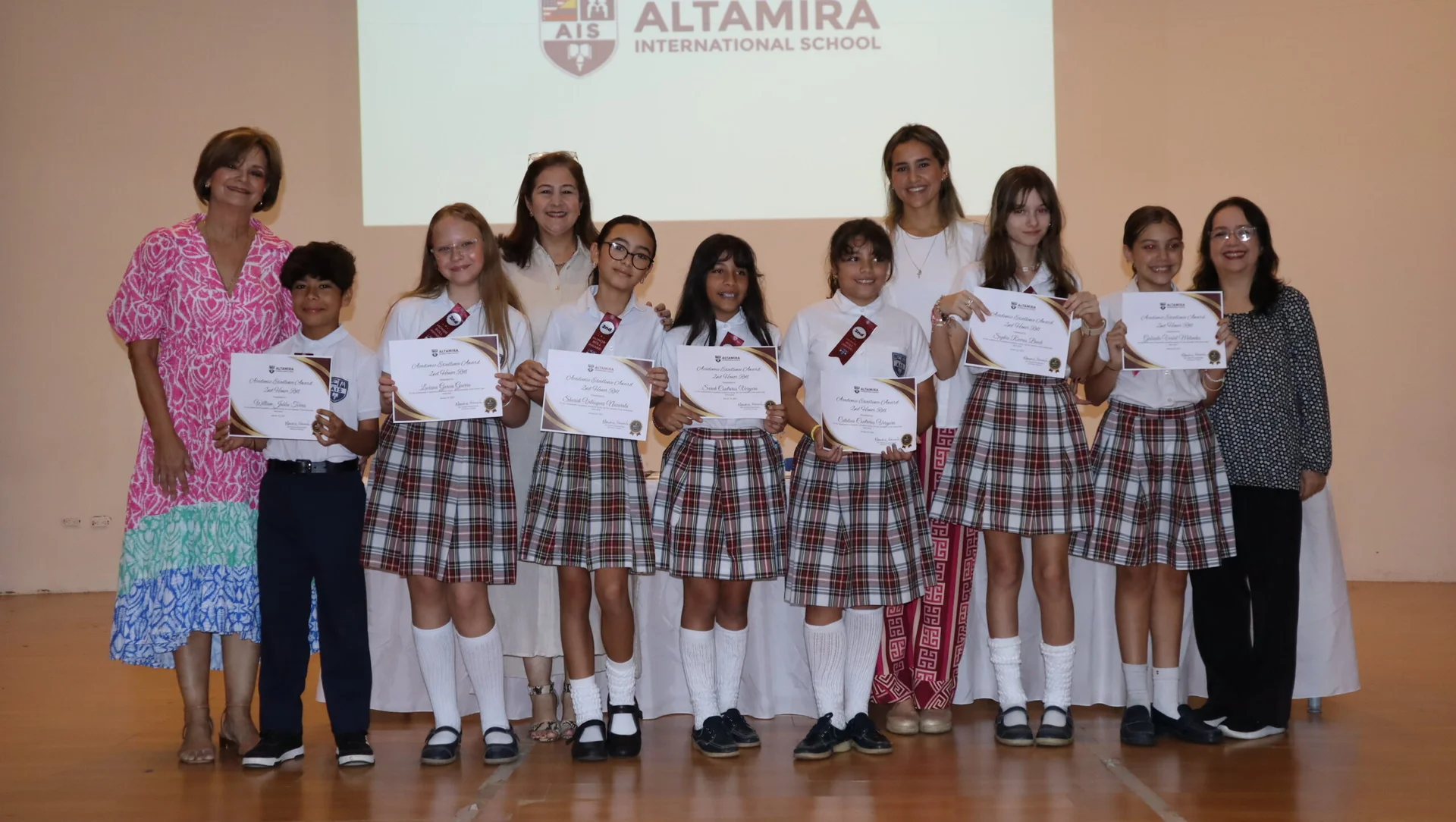 Elementary Honor Roll Ceremony - photograph 3