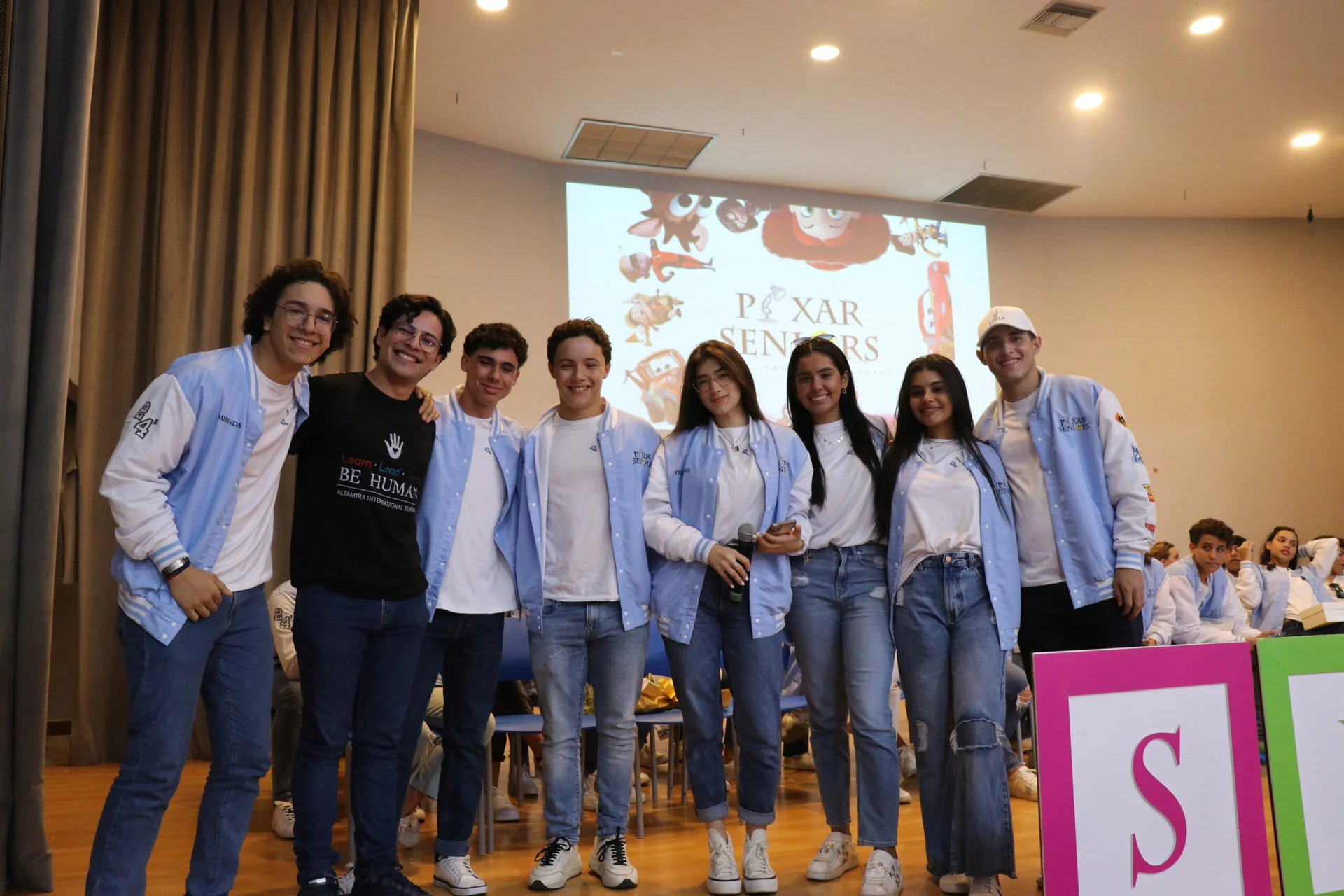 ¡El último primer día! Pixar Seniors 2024 - fotografía 4