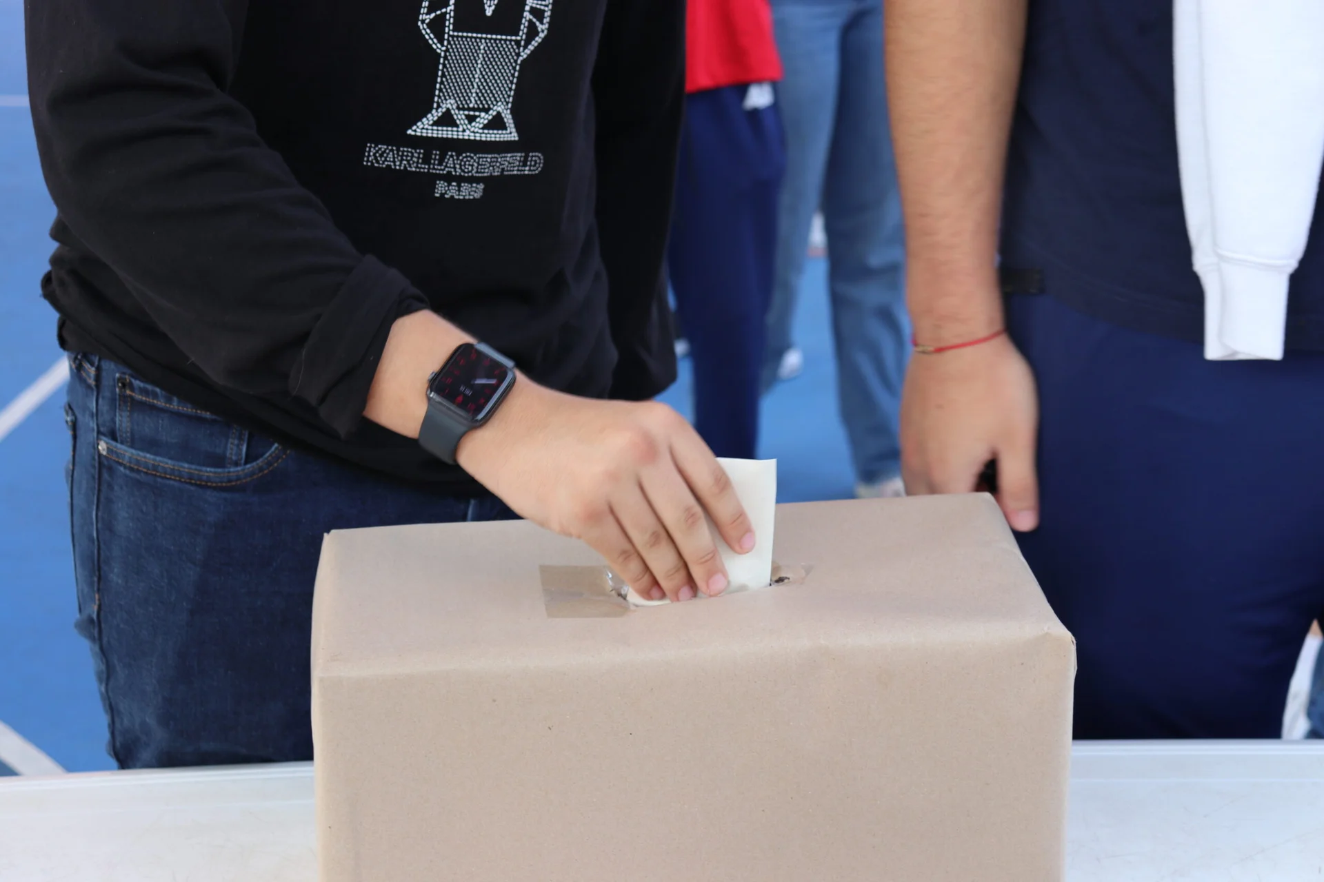 Personero | Election Day - photograph 2