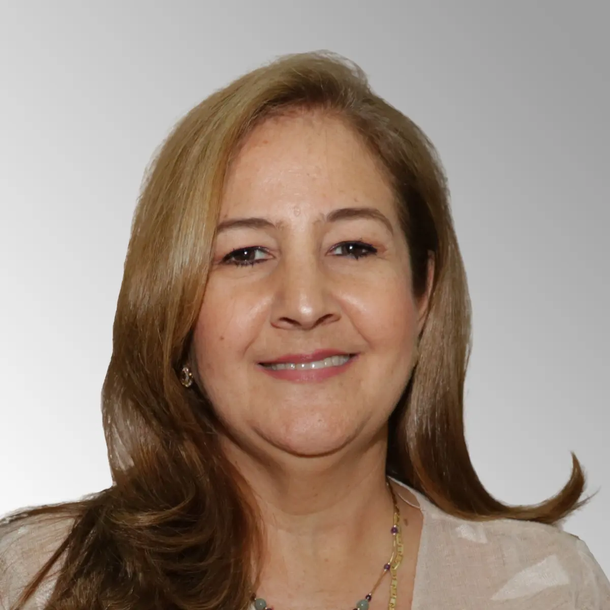 CLAUDIA ECHEVERRÍA